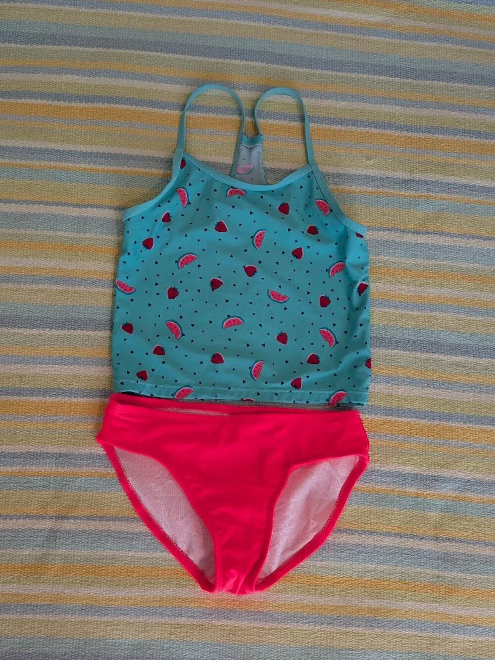 ⭐ Old Navy Art Class tankini swimsuit size medium